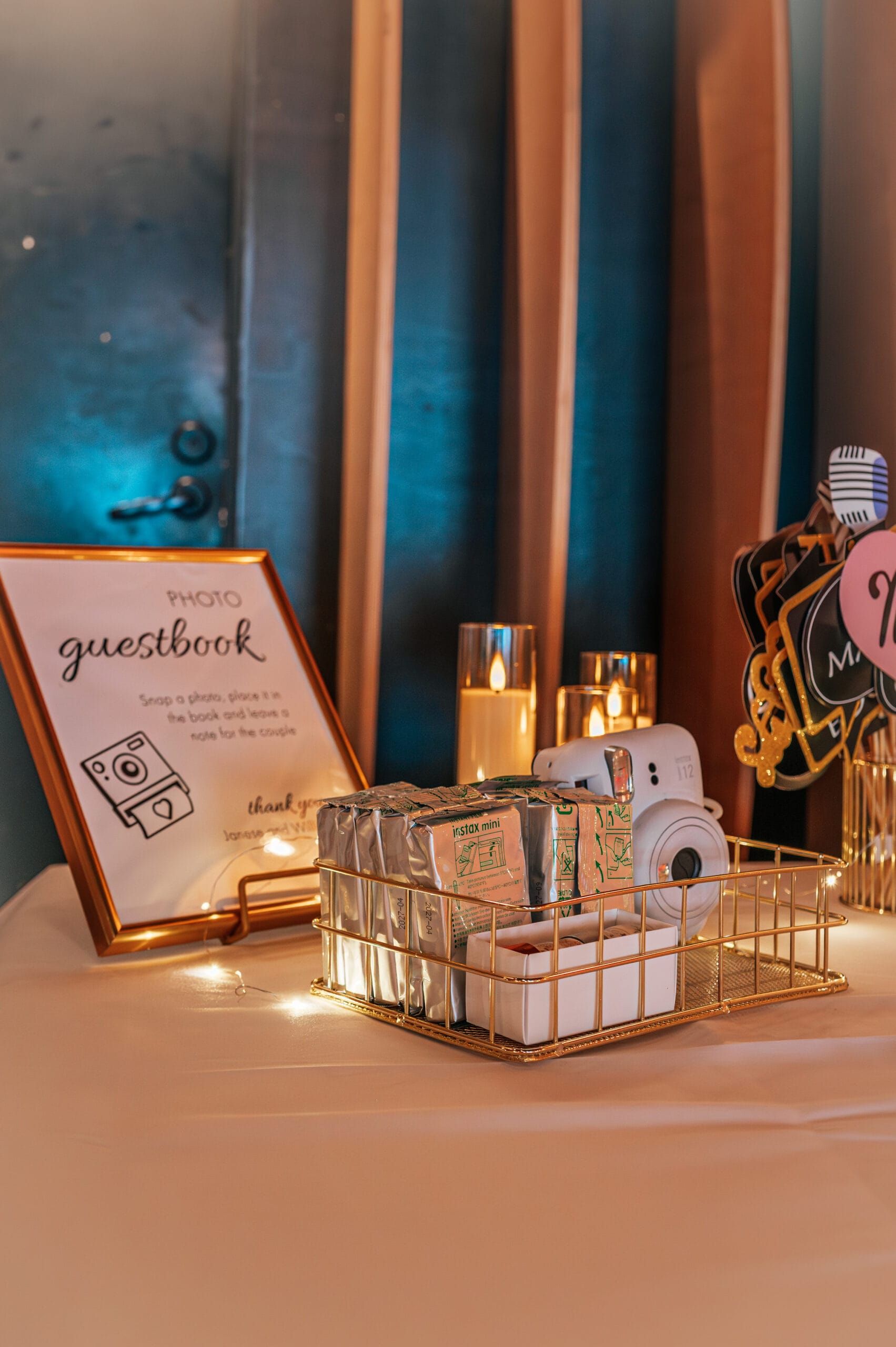 wedding Rovaniemi Lapland photo station guest book