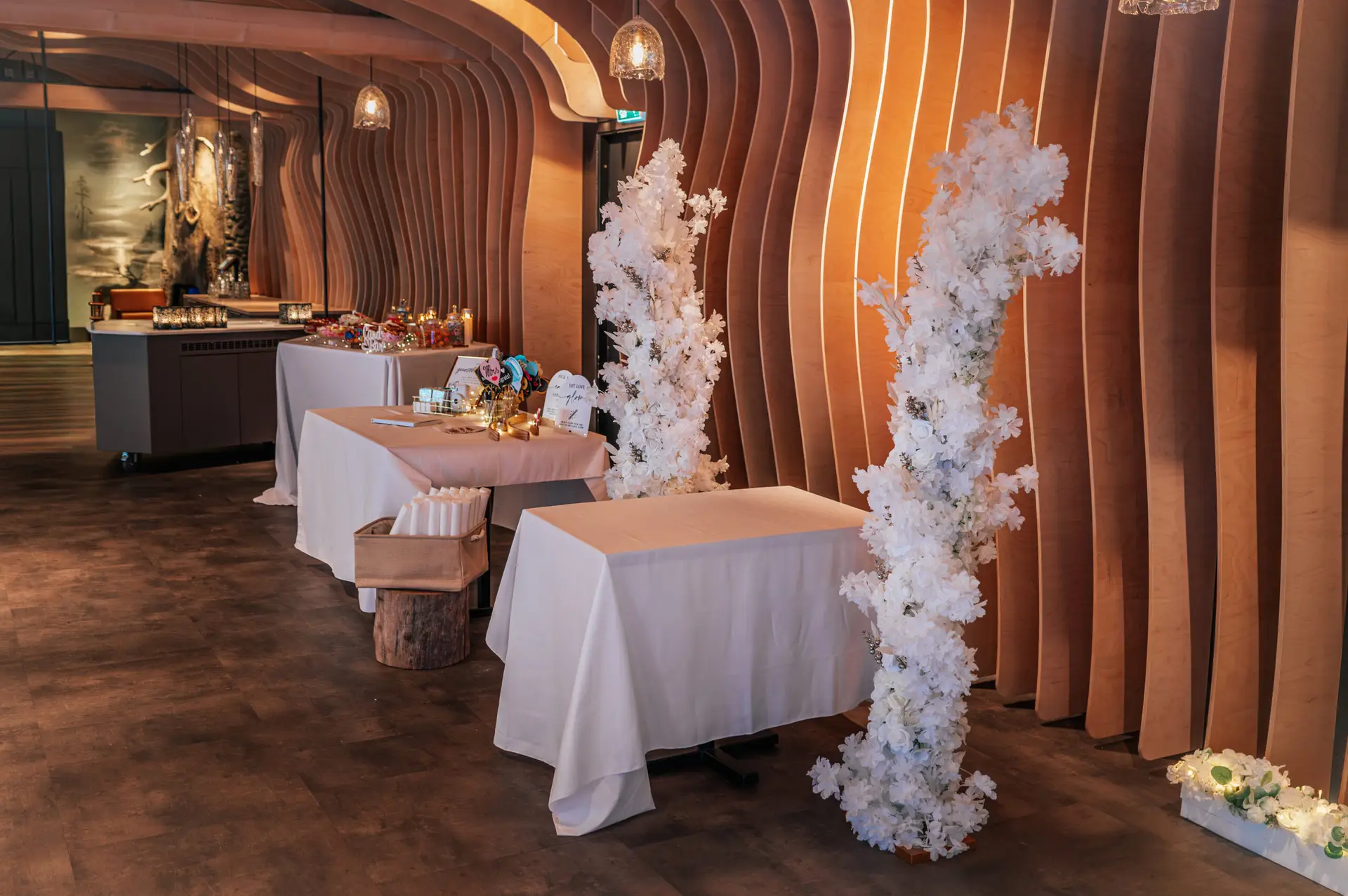 Wedding flower arch Wedding decor Lapland Rovaniemi wedding venue Rovaniemi Weddings flower wall